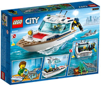 LEGO City Set 60221 Diving Yacht