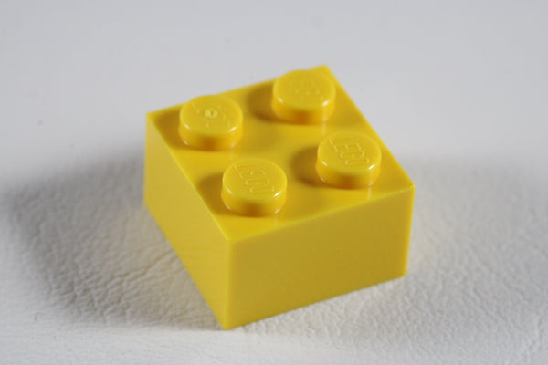 LEGO® Yellow Brick 2 x 2 ID 3003 [Pack of 20 Bricks]